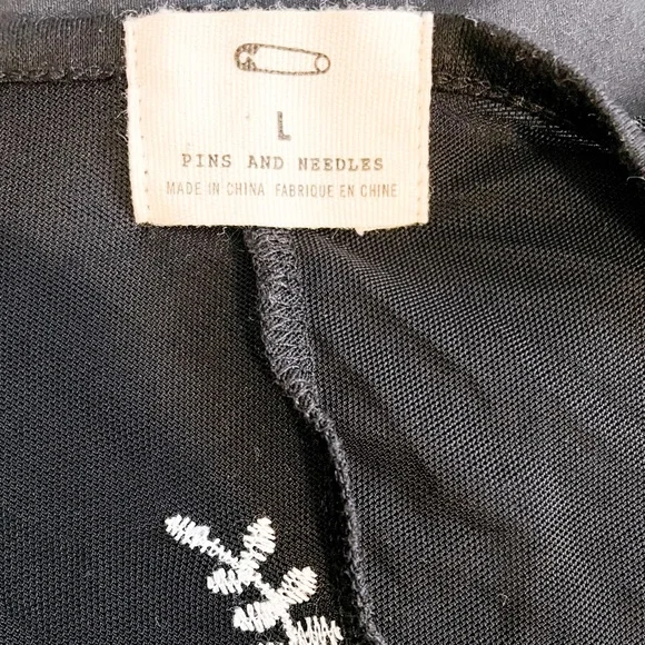 Pins and Needles Embroidered Black and White Sheer Kimono Size L - Picture 9 of 9
